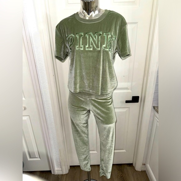 Victoria’s Secret Pink Mint Velvet small Crop Top and medium Joggers leggings - Picture 1 of 12
